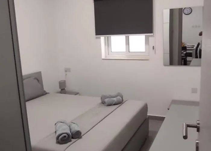 Amazing 2 Bedroom Location Daire *