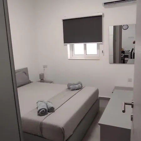 Amazing 2 Bedroom Location Appartement *