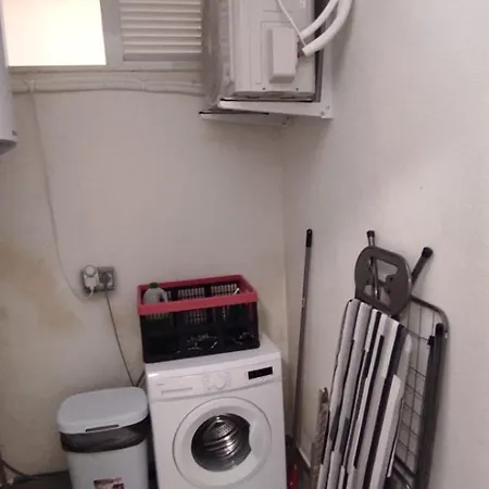 Amazing 2 Bedroom Location * セント・ポールズ・ベイ